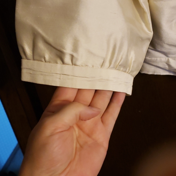 XL cream silk short lightweight jacket, silk lined - Picture 3 of 7